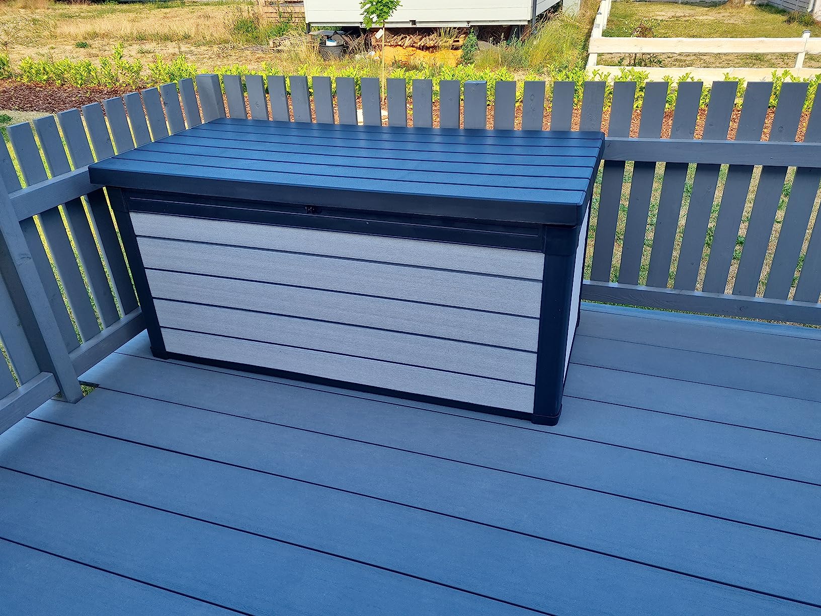 Gute Kissenbox mit Sitzbank