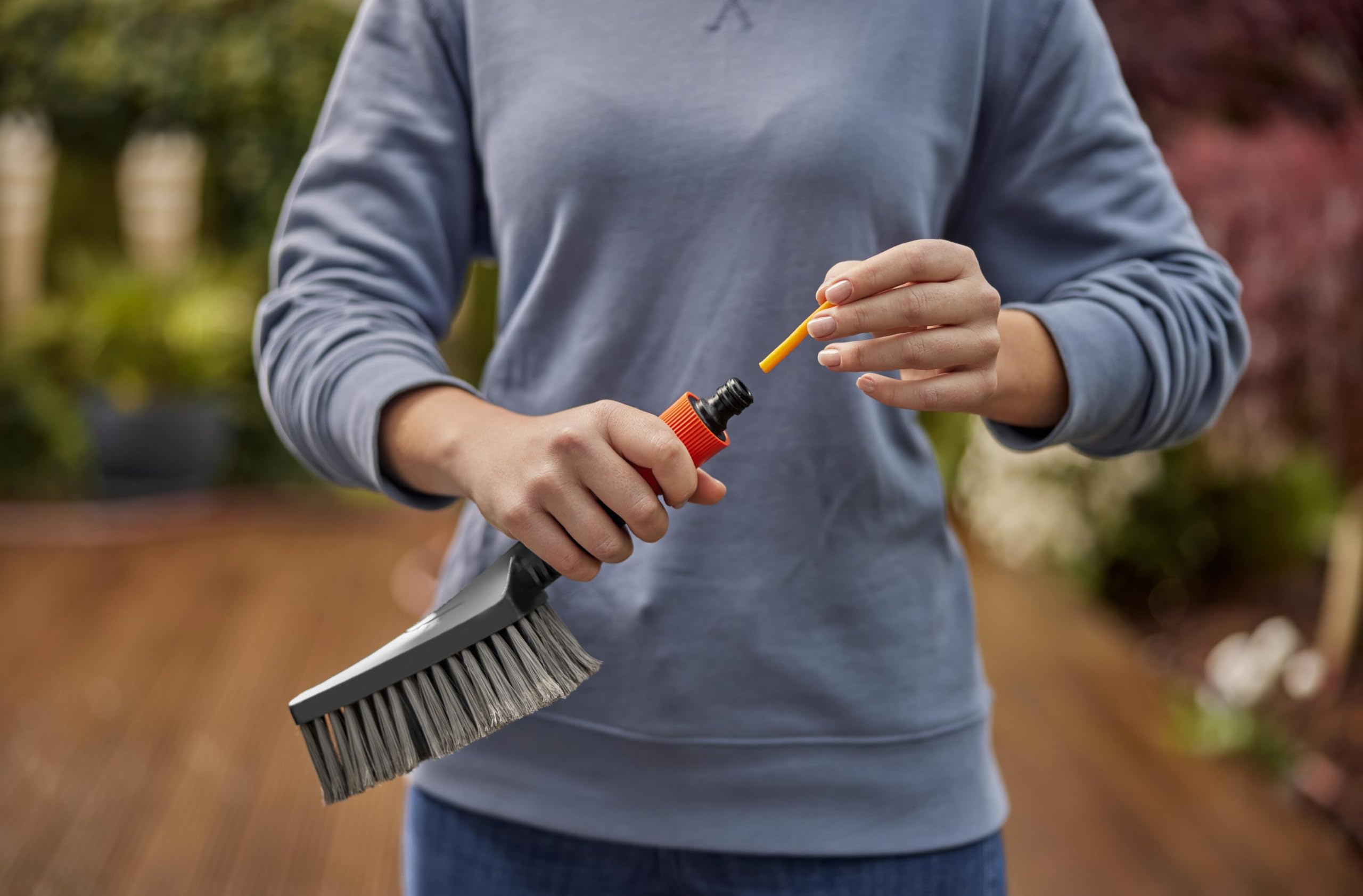 gardena-cleansystem-wasch-set-mit-handb-rste-s-soft-18860-20 image 5