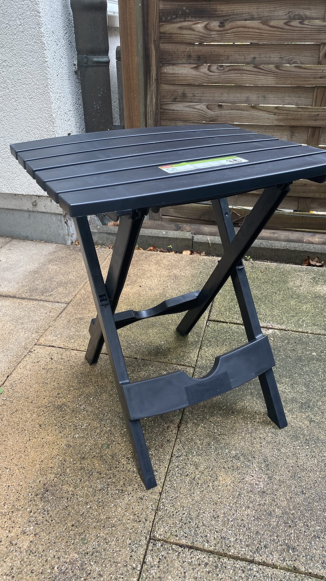 Kleiner Helfer für Balkon und Grillen