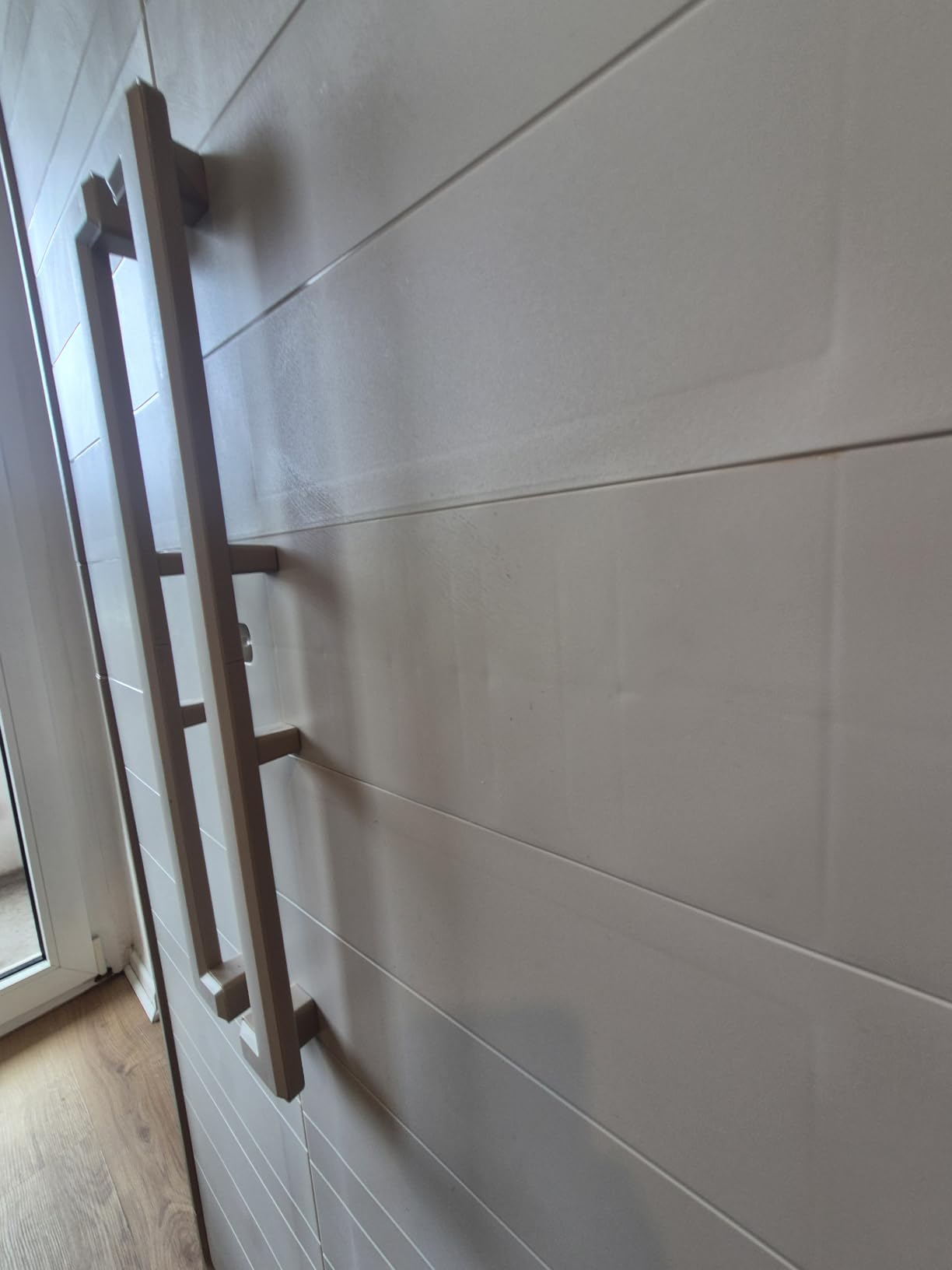 Guter Schrank für die Terrasse