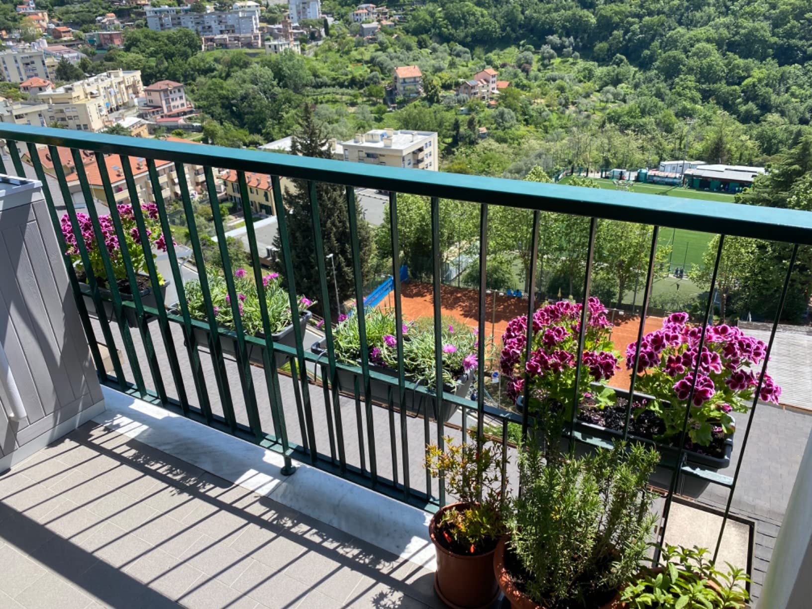 Kein Tropfen auf Nachbars Balkon
