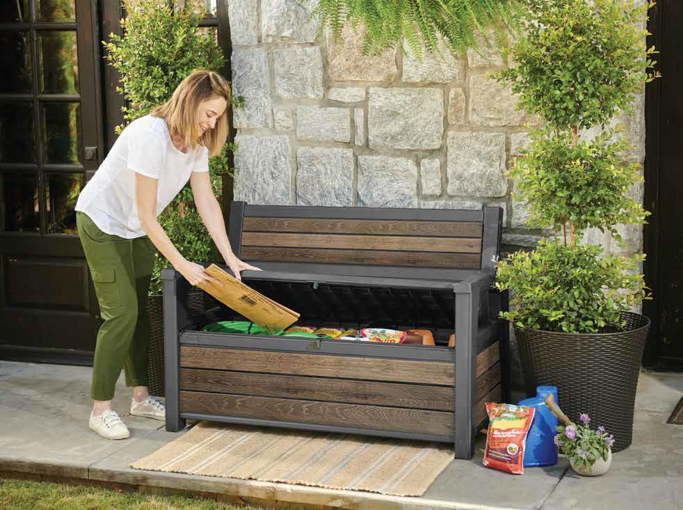 keter-gartenbank-deco-bench-60g-mit-stauraum-227-l-holzoptik-walnuss-133x61x89-c image 5