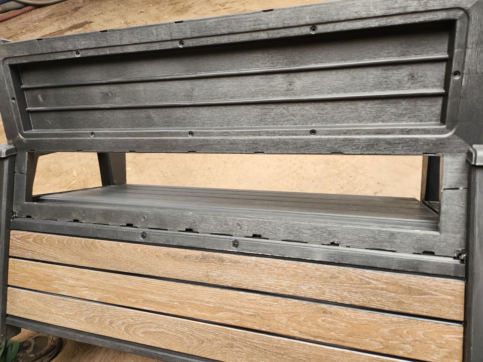 Sieht aus wie Holz, pflegt sich wie Plastik