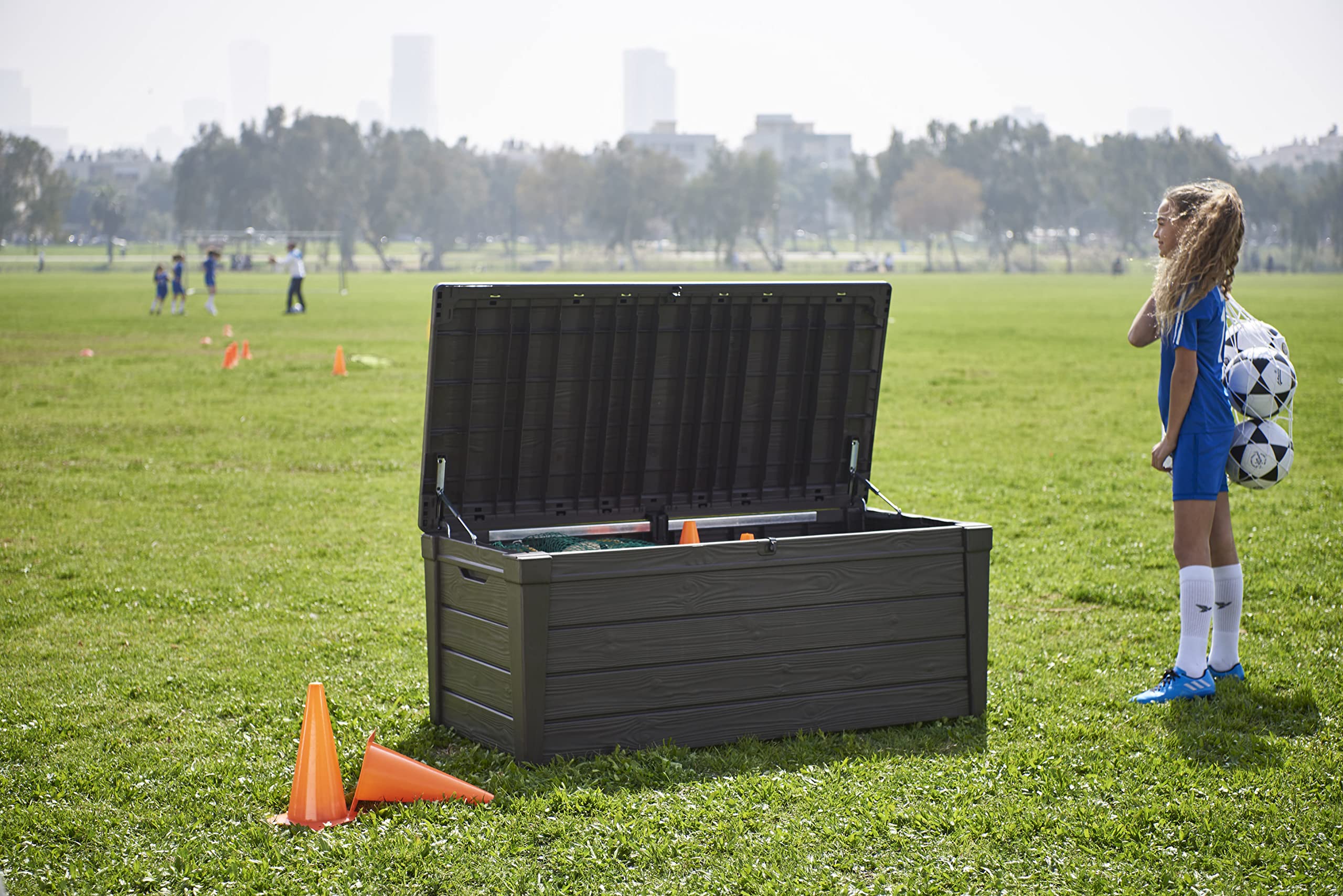 keter-brightwood-kissenbox-auflagenbox-454-liter-taupe-holzoptik-sitzbank image 3