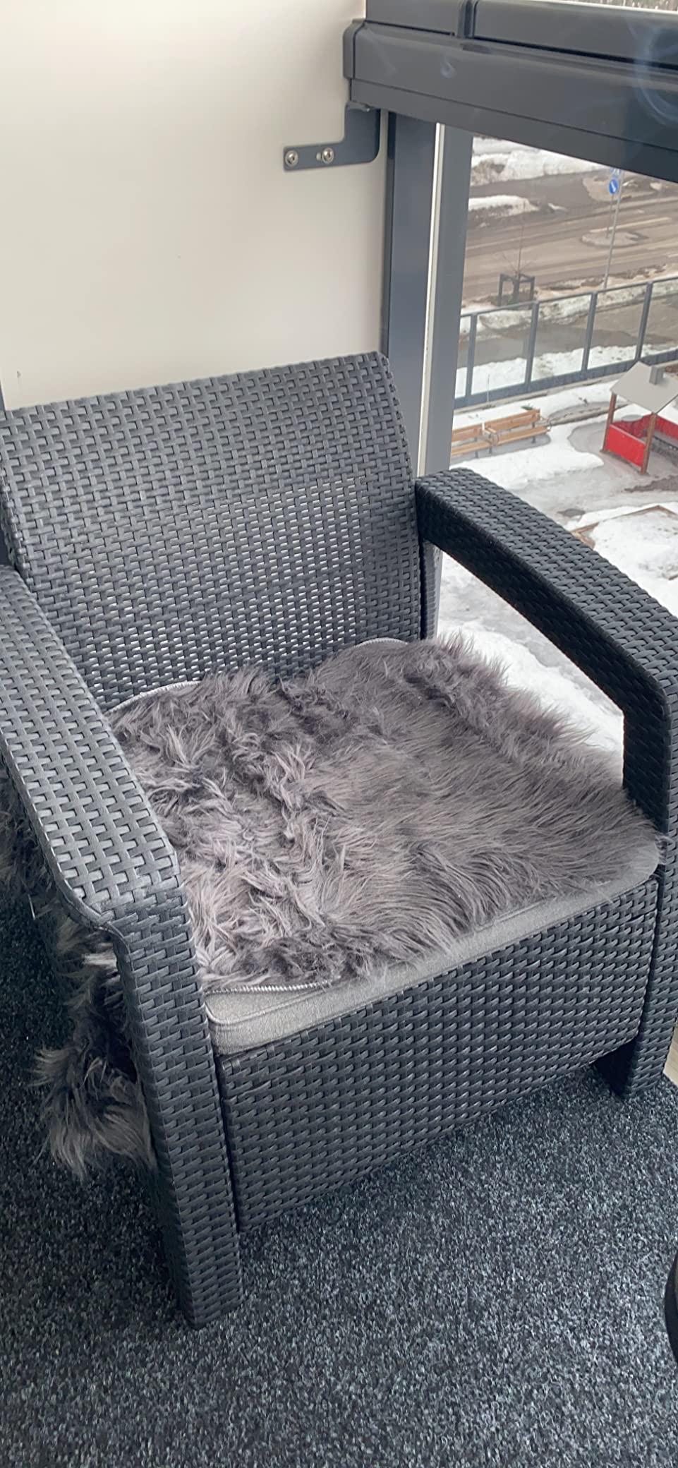Gemütliche Lounge für kleinen Balkon