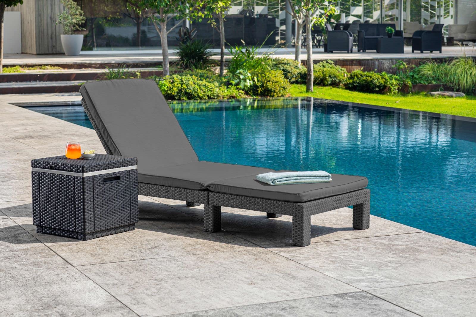 keter-daytona-sonnenliege-rattan-optik-graphit-grau-mit-kissen-195x65-cm image 2