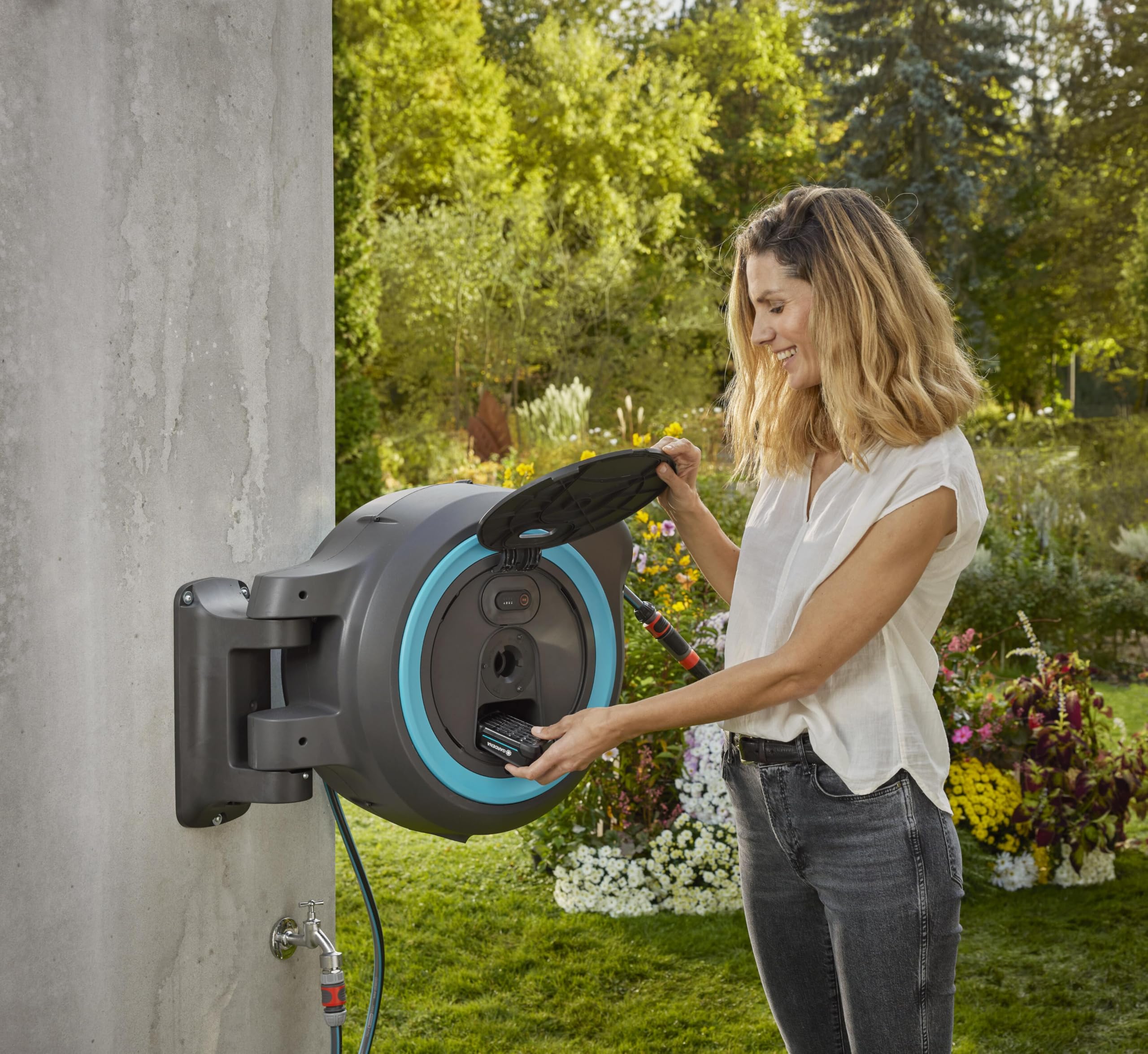 gardena-powerroll-xxl-solo-18645-55-akku-wand-schlauchbox-mit-40-m-schlauch image 5