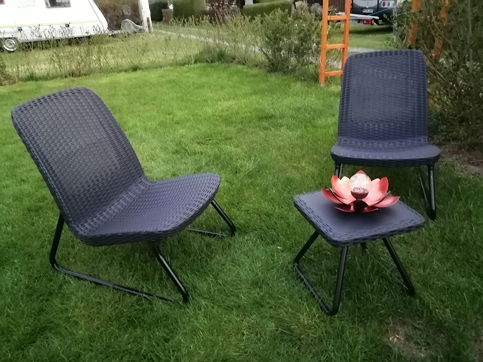 Gemütliches Set für kleinen Garten