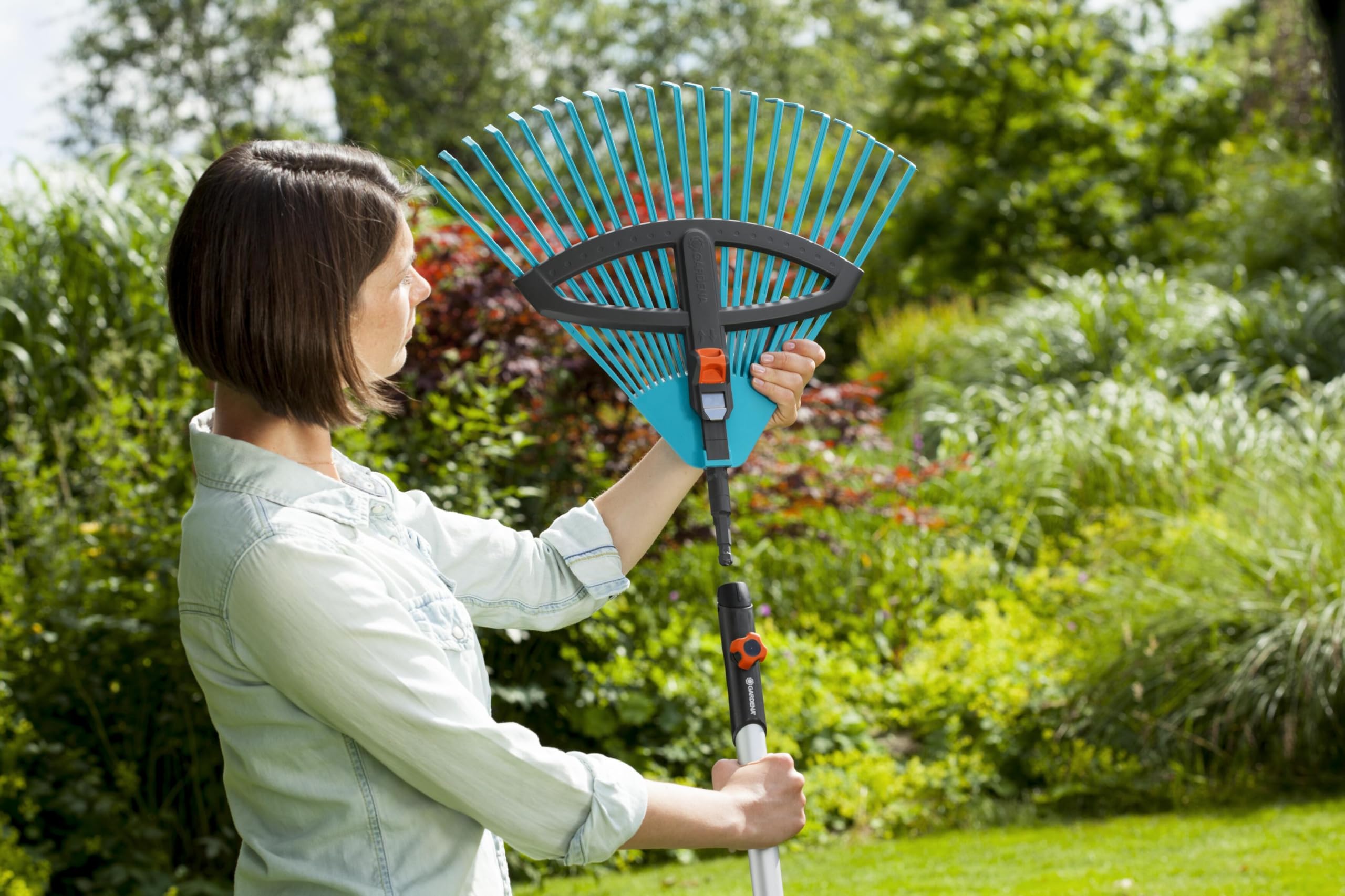 gardena-combisystem-kunststoff-verstellbesen-3099-88-laubbesen-35-bis-52-cm image 4